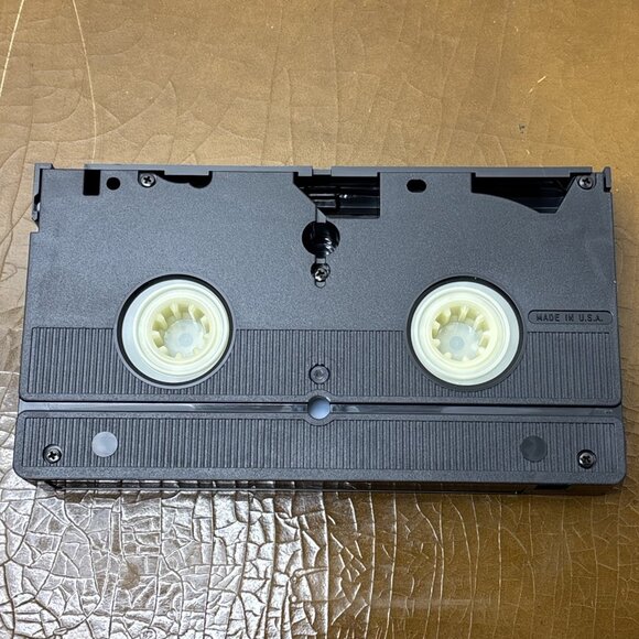 VHS F. H. E. Hello Kitty Mom Loves Me After All & Wonderful Sister 1995 Vol 5 - Picture 7 of 8